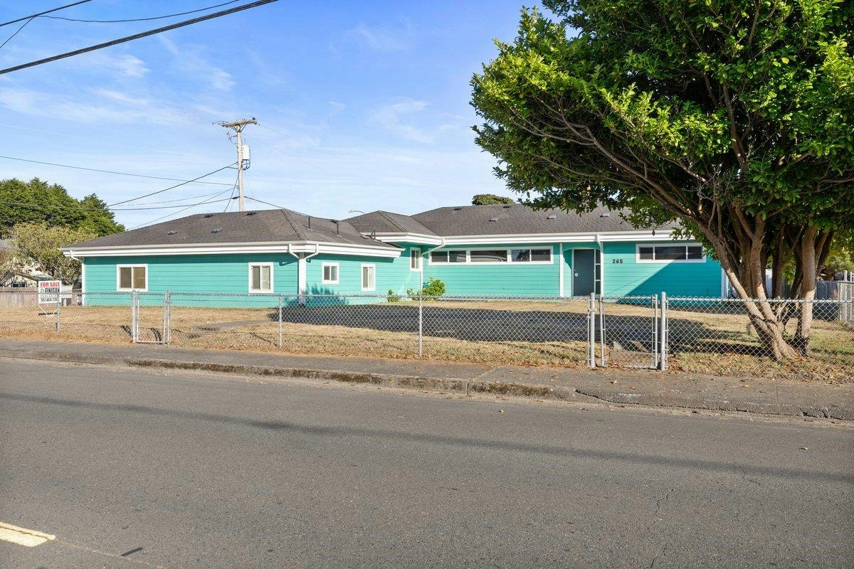 265 5TH ST, CRESCENT CITY, CA 95531, photo 1 of 31